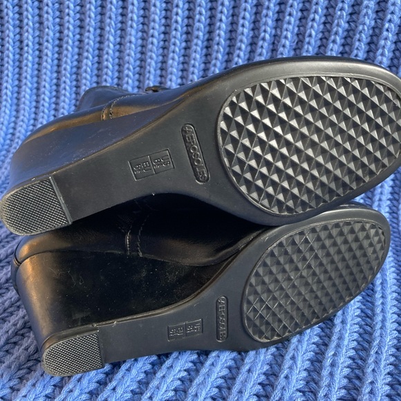 Aerosoles Plums Up 8.5 Ankle Boots - Picture 6 of 6